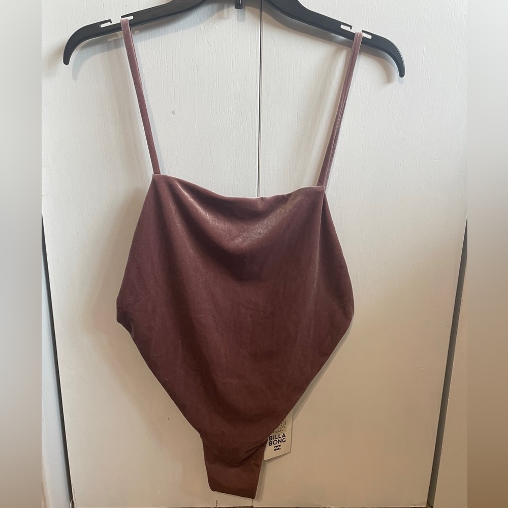 One piece high cut swimsuit💗